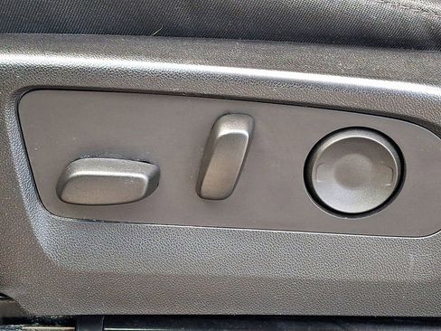 Certified 2023 Chevrolet Colorado Trail Boss w/ Technology Package image 28