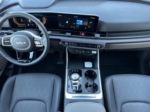 New 2026 Kia Carnival EX image 12