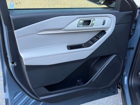 New 2026 Ford Explorer Active w/ Active Comfort Package image 18