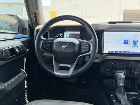 Used 2023 Ford Bronco Wildtrak AWD/4WD image 13