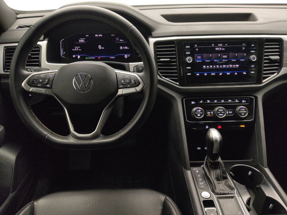 Used 2022 Volkswagen Atlas Cross Sport SE FWD image 22