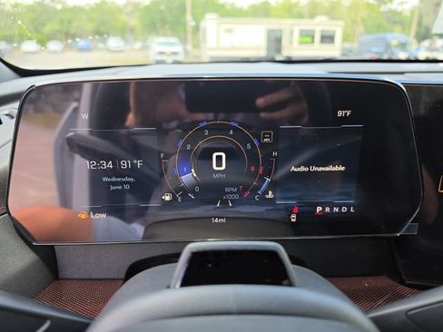New 2026 Chevrolet Traverse RS w/ LPO, Floor Liner Package FWD image 38