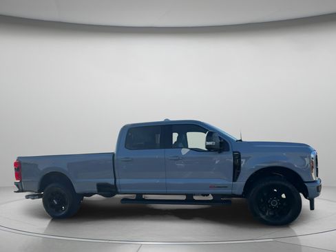 New 2026 Ford F350 Lariat w/ Black Appearance Package image 36