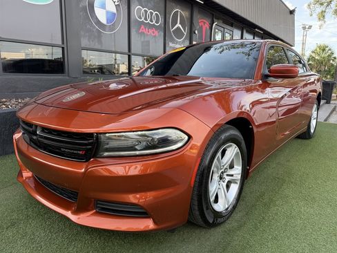 Used 2020 Dodge Charger SXT RWD image 1