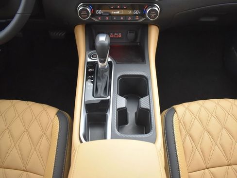 New 2025 Nissan Sentra SV w/ SV Premium Package image 12