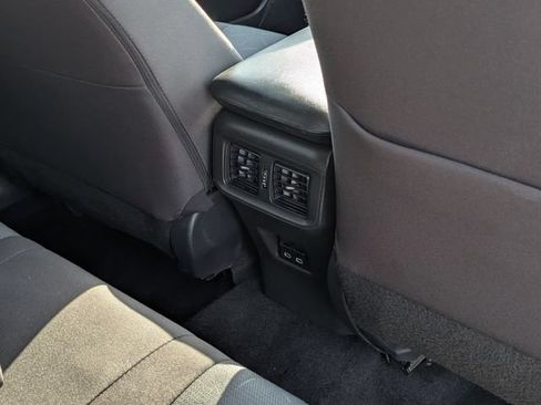Used 2025 Toyota RAV4 XLE FWD image 30