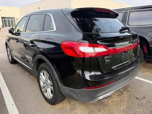 Used 2018 Lincoln MKX Reserve w/ Driver Assistance Package FWD image 3