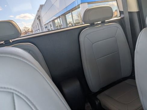 Used 2015 GMC Canyon W/T image 10