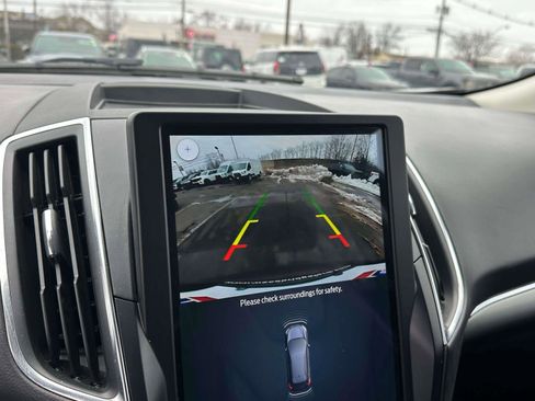 Used 2024 Ford Edge Titanium image 28