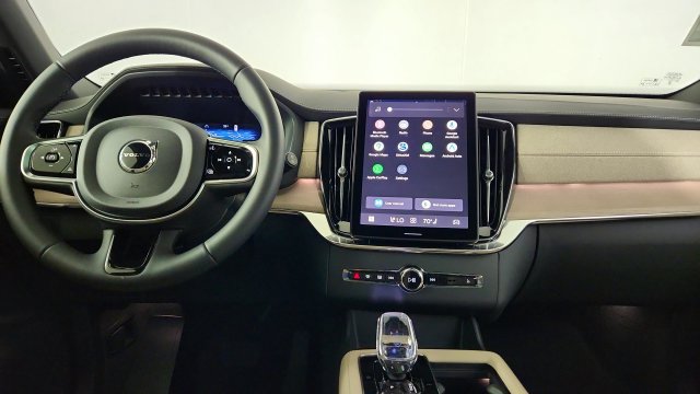 New 2026 Volvo XC90 T8 Plus w/ Protection Package AWD/4WD image 25