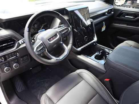 New 2026 GMC Yukon XL Elevation AWD/4WD image 12