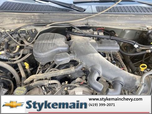 Used 2008 Ford F550 4x4 Regular Cab Super Duty image 11