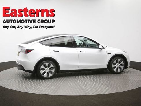 Used 2020 Tesla Model Y Long Range image 40