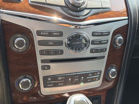Used 2018 INFINITI QX80 4WD w/ Driver Assistance Package image 24