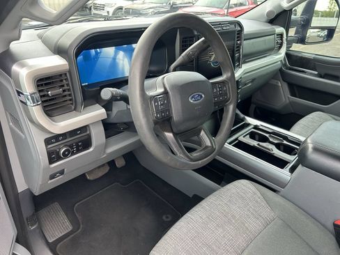 Used 2023 Ford F250 XLT w/ XLT Premium Package AWD/4WD image 13