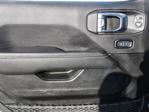 Used 2023 Jeep Gladiator Overland image 21