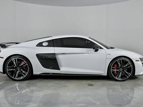 Used 2020 Audi R8 V10 performance image 14