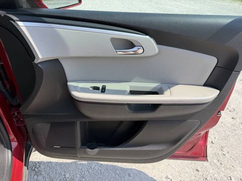 Used 2012 Chevrolet Traverse LTZ AWD/4WD image 20