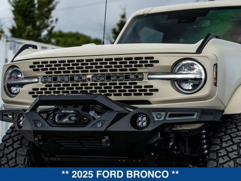 New 2025 Ford Bronco Badlands AWD/4WD image 13