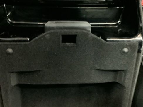 Used 2022 Jeep Grand Cherokee Overland w/ Advanced Protech Group III image 25