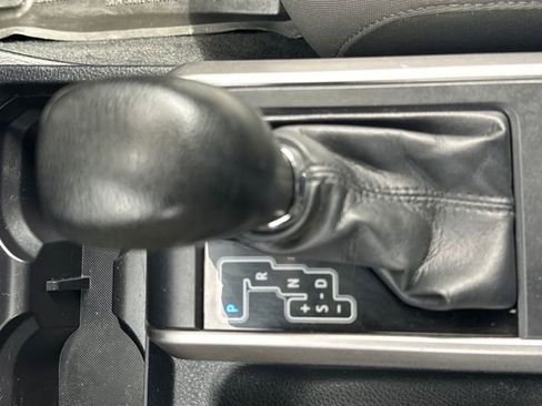 Used 2017 Toyota Tacoma SR5 w/ Tow Package image 18