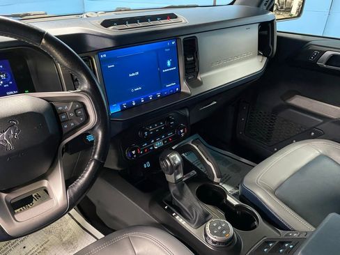 Used 2021 Ford Bronco First Edition AWD/4WD image 25