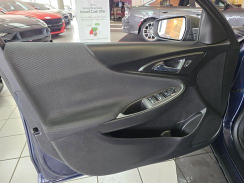 Used 2017 Chevrolet Malibu LS image 7