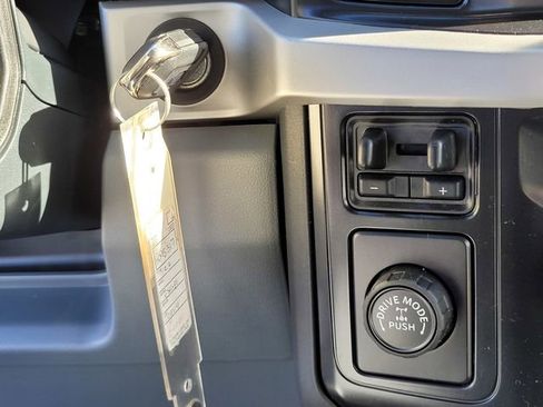 New 2026 Ford F250 XL w/ XL Chrome Package image 23
