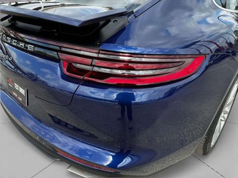 Used 2020 Porsche Panamera 4 image 30