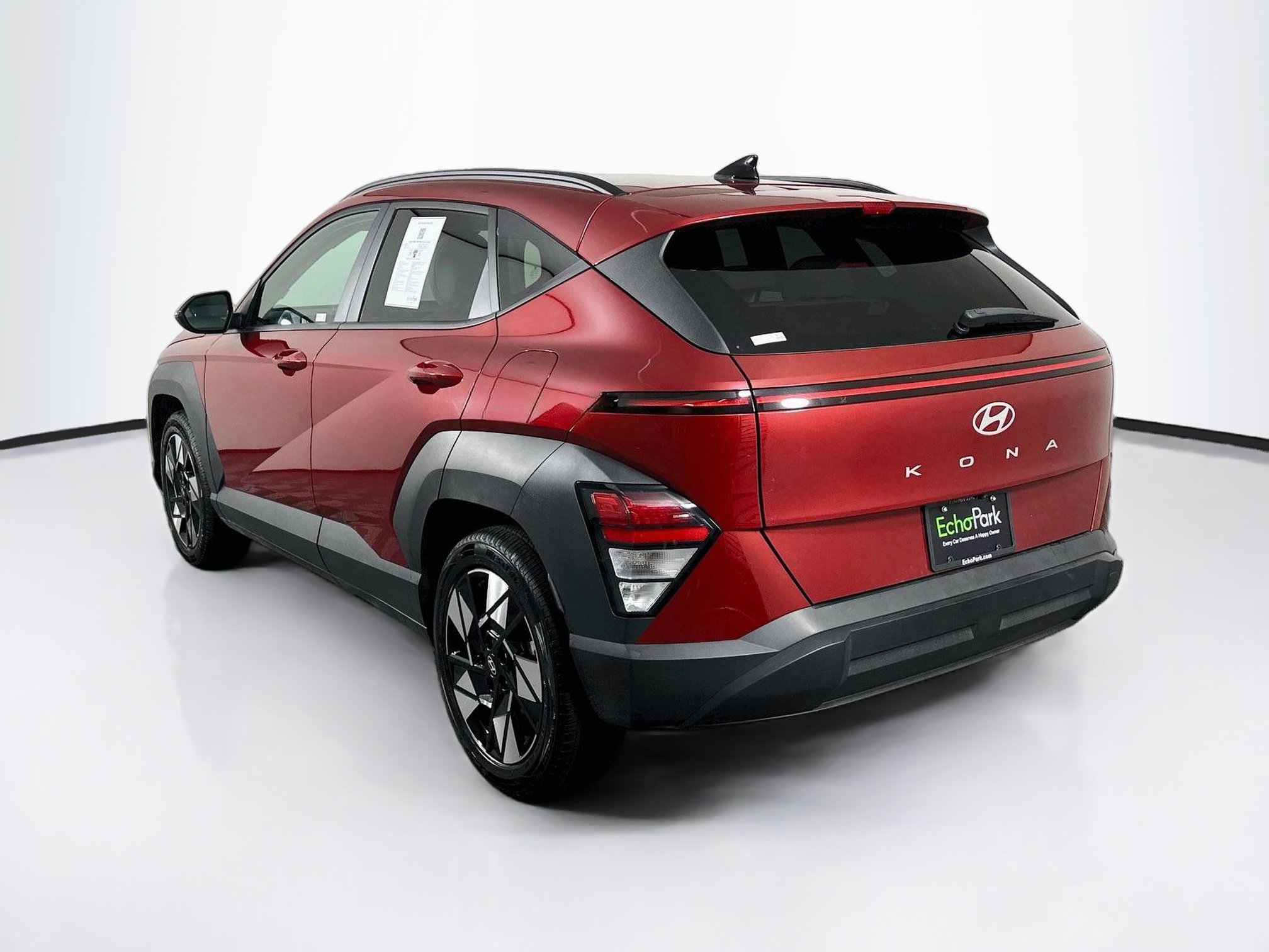 Used 2025 Hyundai Kona SEL FWD image 5