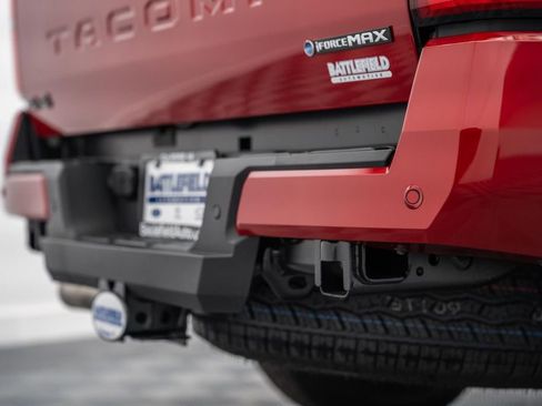 New 2026 Toyota Tacoma TRD Off-Road w/ TRD Off Road Premium Package AWD/4WD image 8