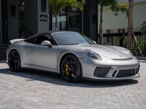 Used 2019 Porsche 911 Speedster RWD image 74