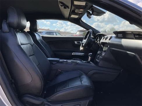 Used 2022 Ford Mustang Premium image 17