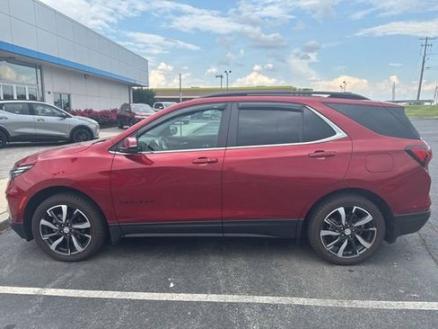 Certified 2022 Chevrolet Equinox LT AWD/4WD image 12