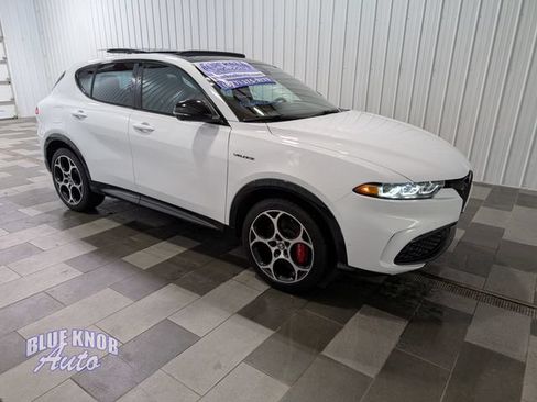 Used 2024 Alfa Romeo Tonale Veloce w/ Active Assist Package AWD/4WD image 5
