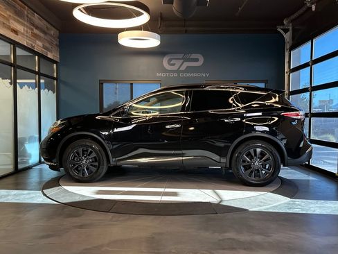 Used 2018 Nissan Murano SV w/ Premium Package AWD/4WD image 6