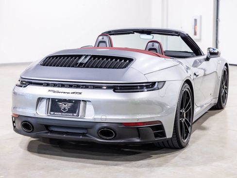 Used 2022 Porsche 911 Cabriolet image 9