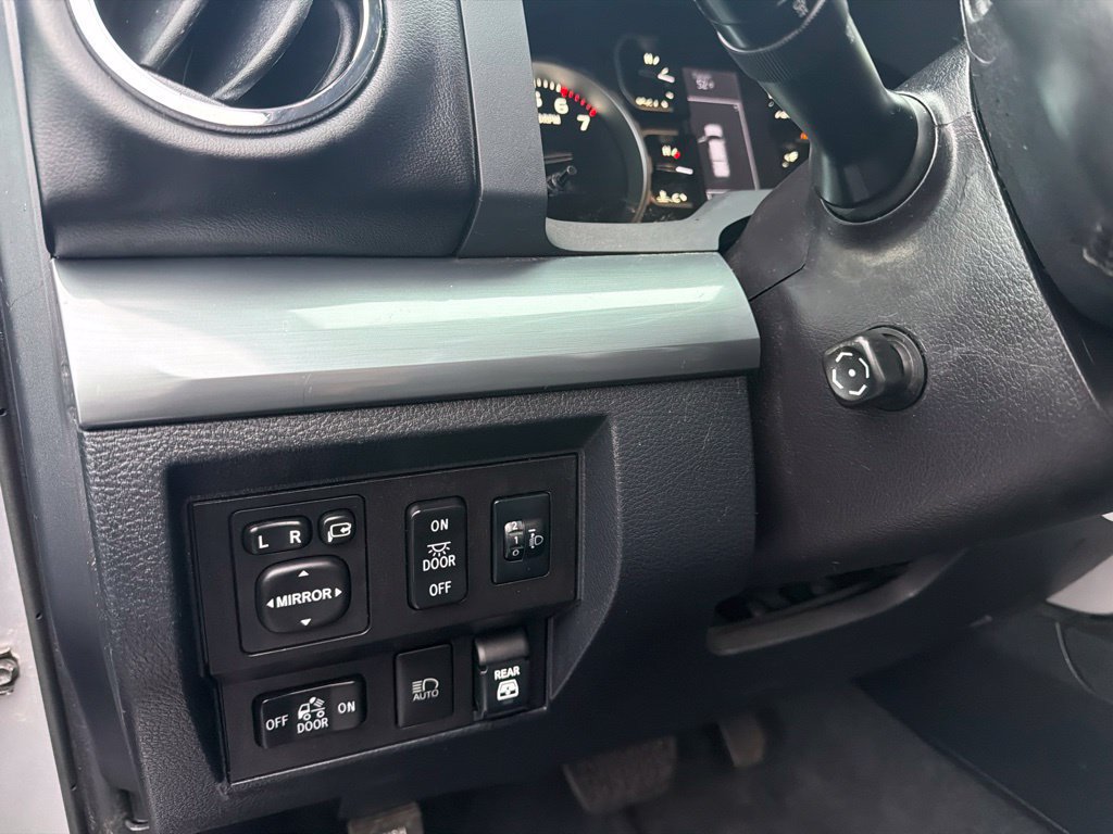 Used 2019 Toyota Tundra Platinum AWD/4WD image 24
