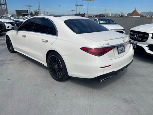 Used 2022 Mercedes-Benz S 580 4MATIC Sedan image 3