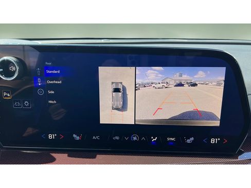 Certified 2025 Chevrolet Traverse Z71 w/ Driver Confidence Package AWD/4WD image 19