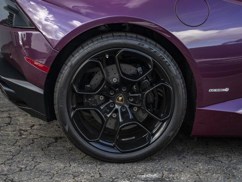 Used 2016 Lamborghini Huracan LP 610-4 image 16