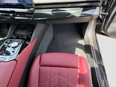 New 2026 BMW 530i xDrive w/ M Sport Package image 17