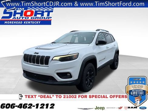 Used 2022 Jeep Cherokee Latitude w/ Trailer Tow Group AWD/4WD image 1