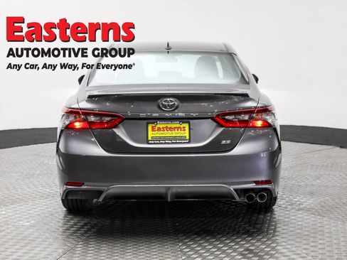 Used 2024 Toyota Camry SE image 6