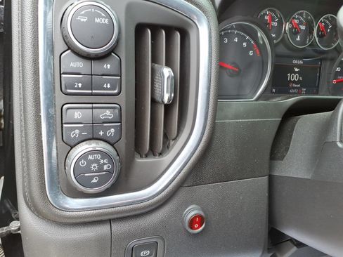 Used 2021 Chevrolet Silverado 1500 LT Trail Boss w/ Convenience Package II AWD/4WD image 17