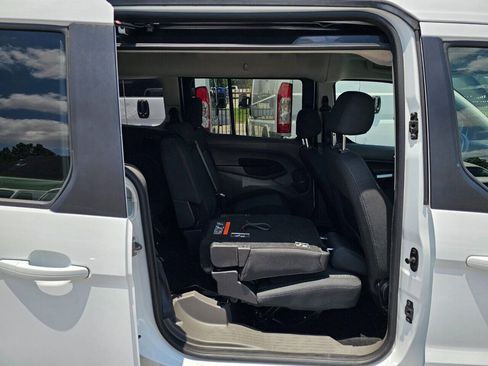 Used 2019 Ford Transit Connect XLT image 15