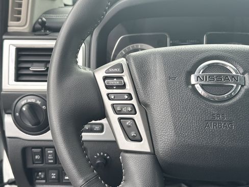 Used 2017 Nissan Titan PRO-4X w/ Pro-4x Convenience Package image 26