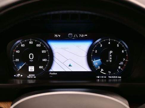 Used 2021 Volvo XC90 T6 Momentum w/ Advanced Package image 26