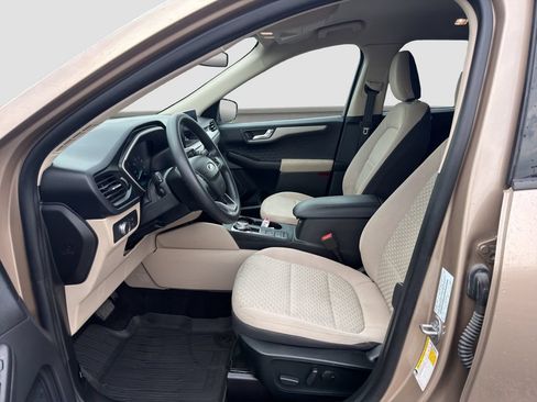 Used 2020 Ford Escape SE FWD image 9