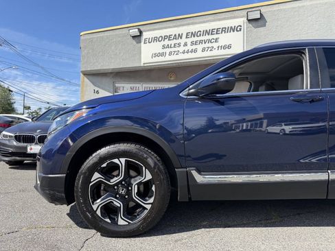 Used 2018 Honda CR-V Touring image 11